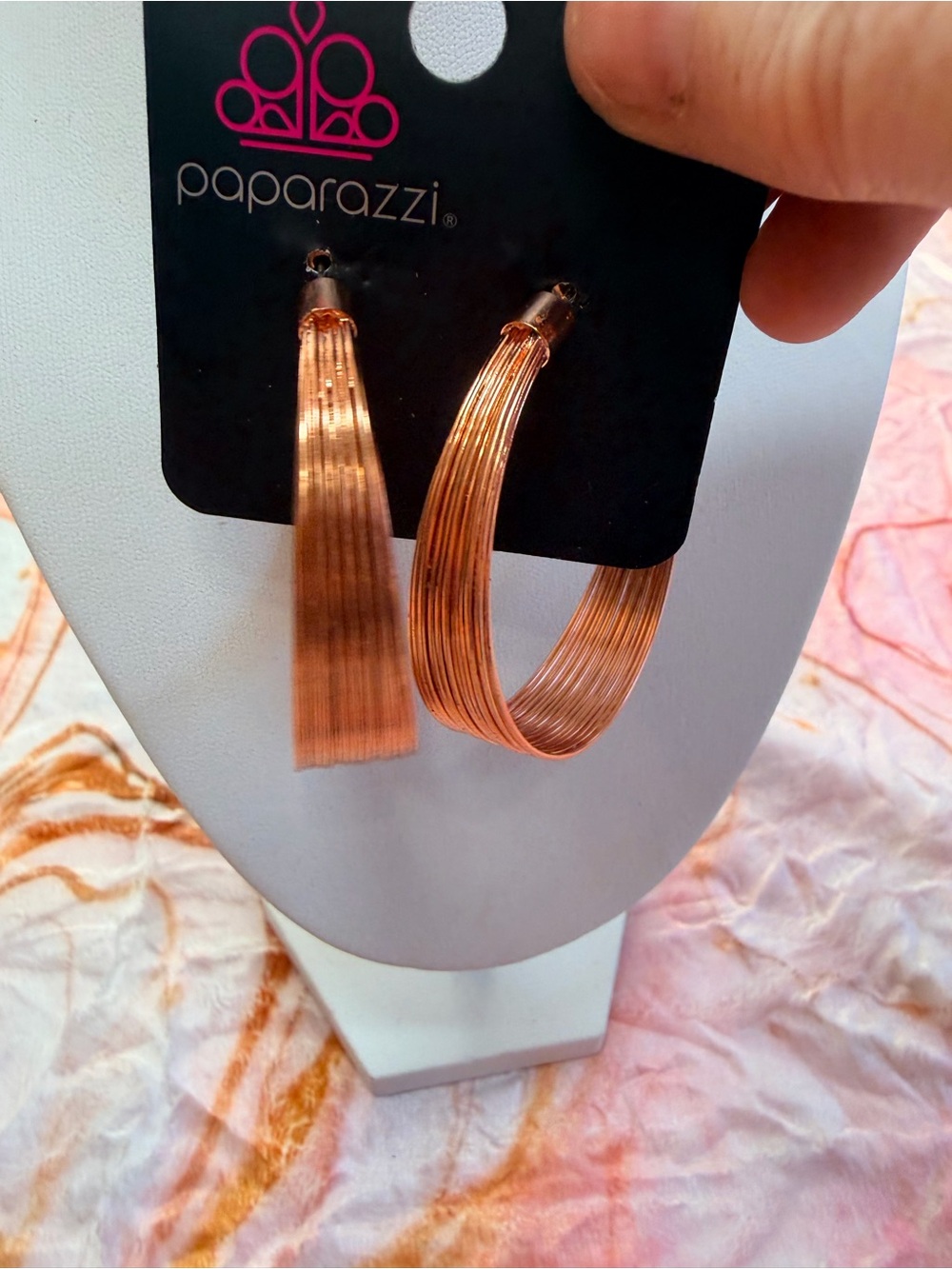 Lot of 8 bronze tone earrings NWT! - Picture 9 of 10